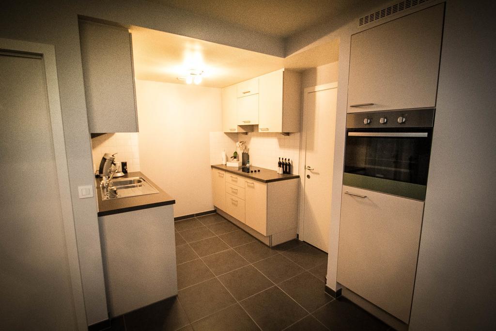 Interbellum Apartment Ieper Ruang foto