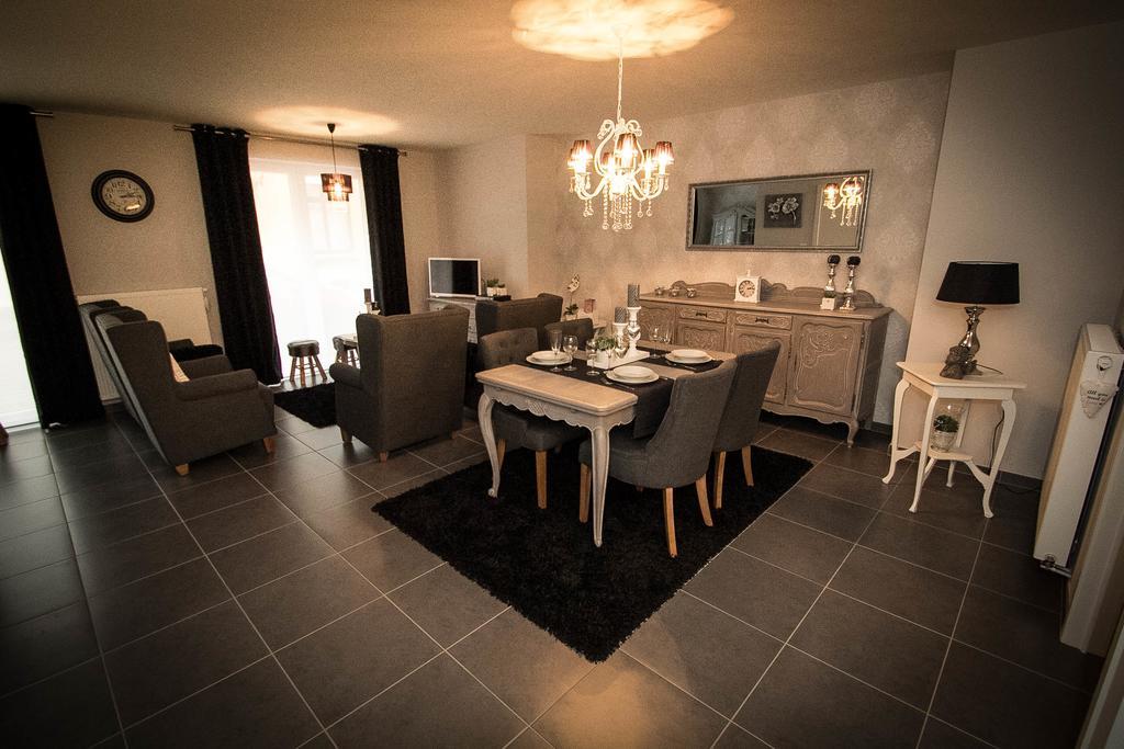 Interbellum Apartment Ieper Ruang foto